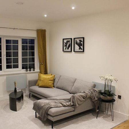 Luxury 2 Bed Apartment In The Heart Of Rochester Rochester  Exterior foto